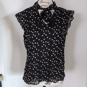 HAVER + BLAIR | Women's Blk/Cream Polka Dot Ruffled Short Sleeved Tie Up Blouse
